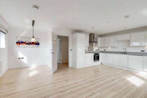 Hardinge Street, Limehouse, London, E1 3 bed flat for sale