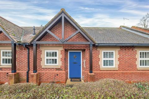 Huntsmans Drive, Oakham 2 bed bungalow for sale