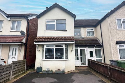 Stratford Road, Shirley, B90 4BG 3 bed semi