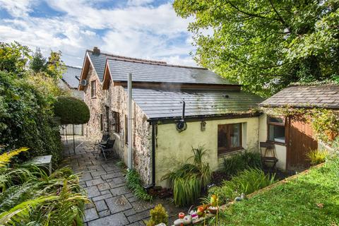 St John's Hill, Tenby 2 bed cottage for sale