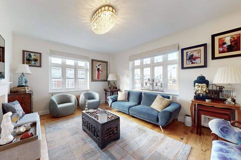 Hall Road, St John's Wood, London, NW8 3 bed flat for sale