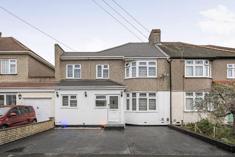 Madison Crescent, Bexleyheath 5 bed semi