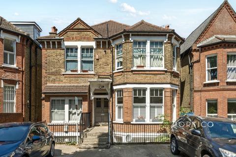 Palace Road, London 1 bed maisonette for sale