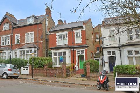 Muswell Road, London N10 4 bed end of terrace house for sale