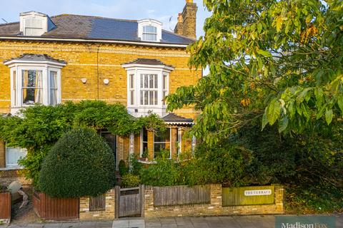 The Terrace, Woodford Green IG8 5 bed semi