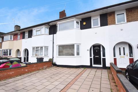 Wilsden Avenue, Luton 3 bed terraced house for sale