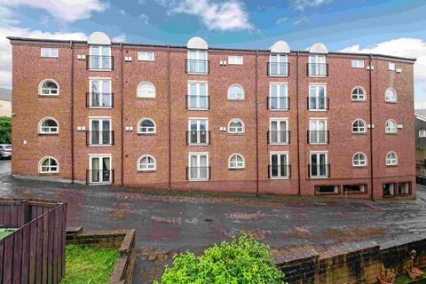 Back Lane, Heckmondwike WF16 2 bed flat for sale