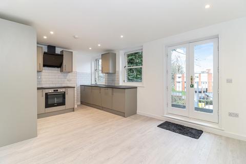 Amersham Hill, Bucks HP13 2 bed apartment for sale