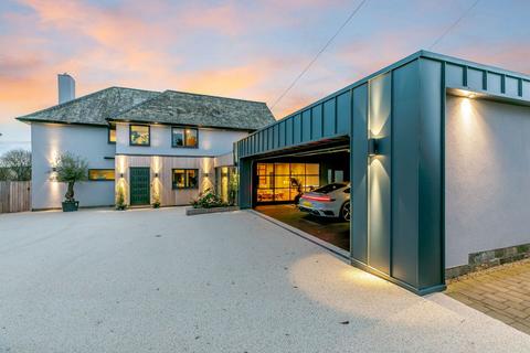 Broomfield Lane, Stocksbridge... 4 bed detached house for sale
