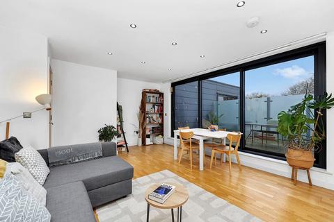 Hackney Road,Shoreditch, E2 2 bed penthouse for sale
