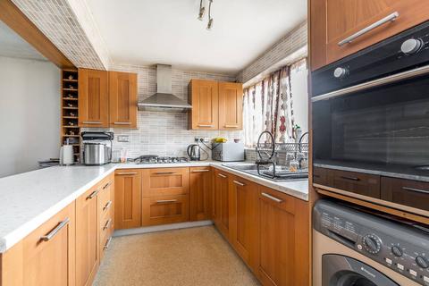 Hanworth Road, Hounslow, TW4 2 bed terraced house for sale