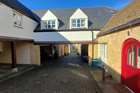 White Hart Mews, Chipping Norton OX7 1 bed flat for sale
