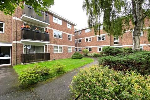 Rapallo Close, Farnborough, Hampshire 2 bed apartment for sale