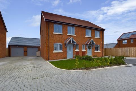 Clifton Close, St. Weonards... 2 bed semi