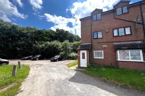 Guillemot Lane, Northamptonshire NN8 2 bed flat for sale