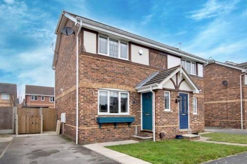 Chatsworth Drive, Doncaster, DN11 2 bed semi