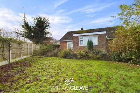 Gwylan Avenue, Deeside CH5 3 bed detached bungalow for sale