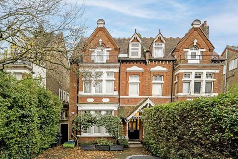 Chiswick High Road, London W4 2 bed flat for sale