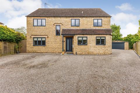 Cotswold Close, Tredington CV36 4 bed detached house for sale