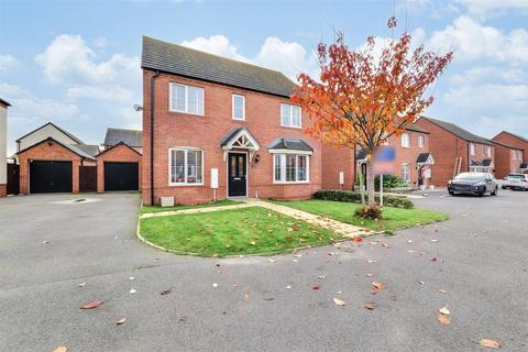 Harvest Way, Nuneaton CV10 4 bed detached house for sale