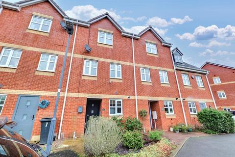 Mimosa Close, Nuneaton CV10 4 bed townhouse for sale