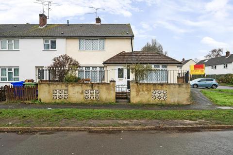 Farnborough,  Hampshire,  GU14 2 bed end of terrace house for sale