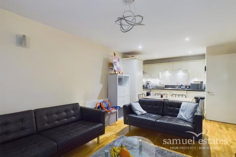 Chapter Way, Colliers Wood, SW19 2 bed flat for sale