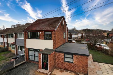 Wolley Drive, New Farnley, Leeds... 3 bed semi