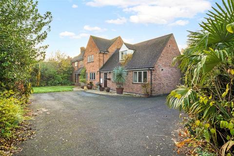 Church Street, Offenham... 4 bed detached house for sale