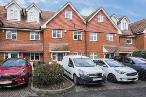 Loxley Close, Byfleet, KT14 4 bed terraced house for sale