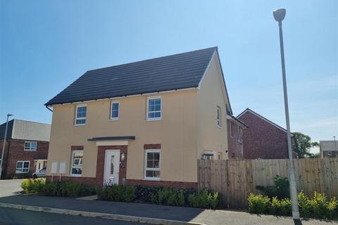 Long Meadow, Launceston 3 bed semi