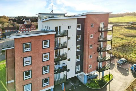 Webster Close, Berkshire RG12 2 bed apartment for sale