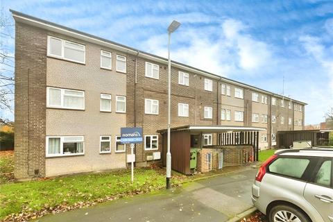 Perry Oaks, Bracknell, Berkshire 2 bed apartment for sale