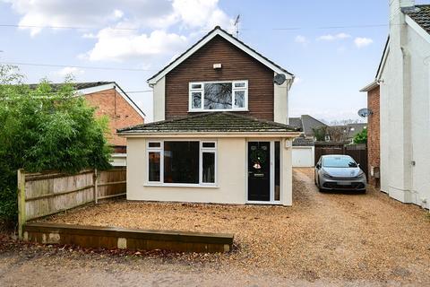 New Road, Sandhurst GU47 3 bed detached house for sale