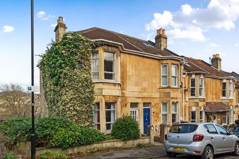 Magdalen Avenue, Somerset BA2 2 bed end of terrace house for sale