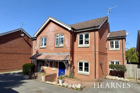 Wellow Gardens, Oakdale, Poole, BH15 3 bed semi