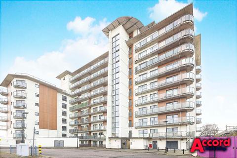 Atlanta Boulevard, Romford, RM1 2 bed apartment for sale