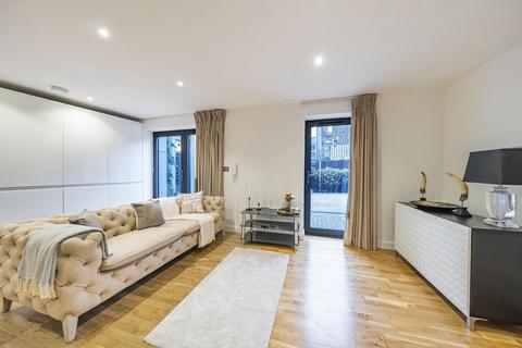 Hawthorn Road, Willesden 3 bed flat for sale