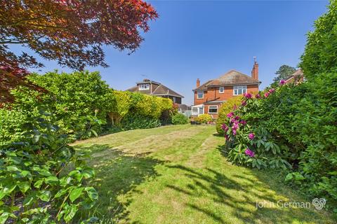 Mill Hill Lane, Winshill 3 bed detached house for sale