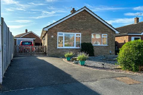 Arlington Gardens, Attleborough... 3 bed detached bungalow for sale