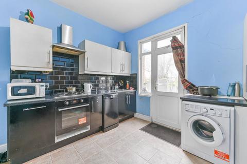 Melfort Road, Thornton Heath, CR7 2 bed flat for sale