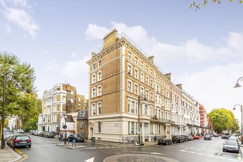 Harrington Gardens, South Kensington... 2 bed flat for sale