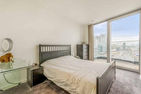 Charrington Tower, Canary Wharf... 1 bed flat for sale