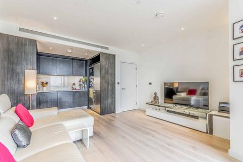 Charrington Tower, Canary Wharf... 1 bed flat for sale