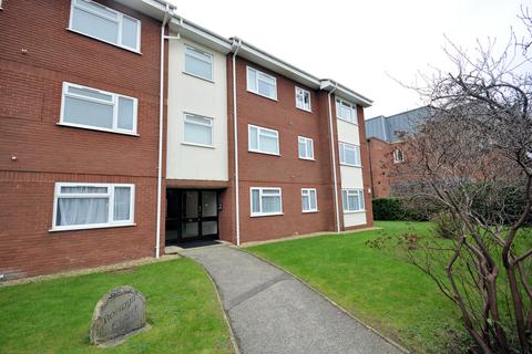 Dunyeats Road, Broadstone BH18 2 bed apartment for sale