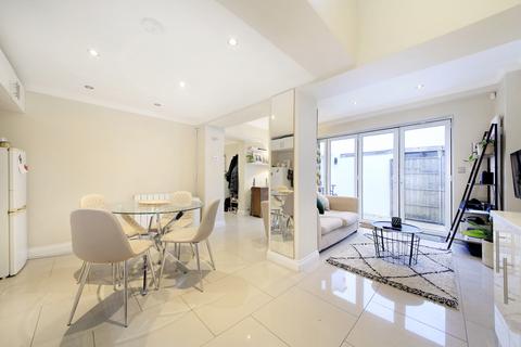 Queenstown Road, London 1 bed flat for sale