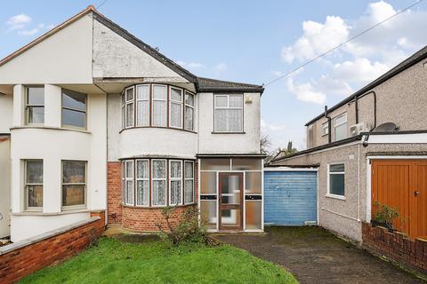 Drummond Drive, Stanmore, Middlesex 3 bed semi