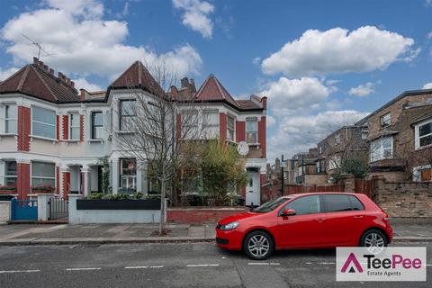 Kirkstall Avenue, Tottenham 1 bed apartment for sale