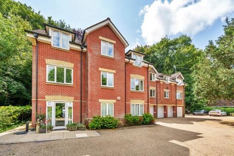 Lower Lane, Bishops Waltham... 2 bed flat for sale