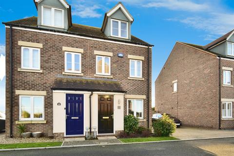 Nutmeg Crescent, Iwade, Sittingbourne 3 bed semi